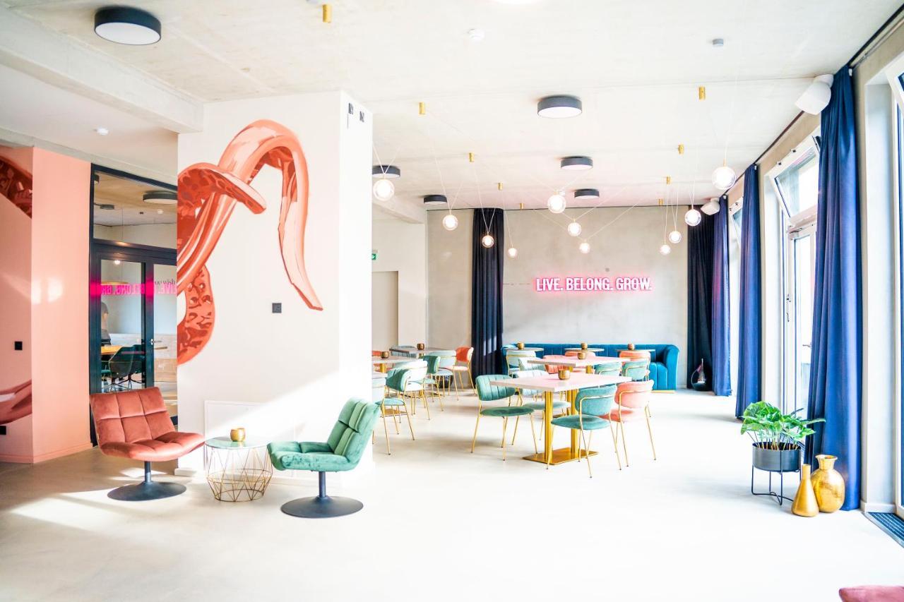 The Base Berlin One Hotel ภายนอก รูปภาพ