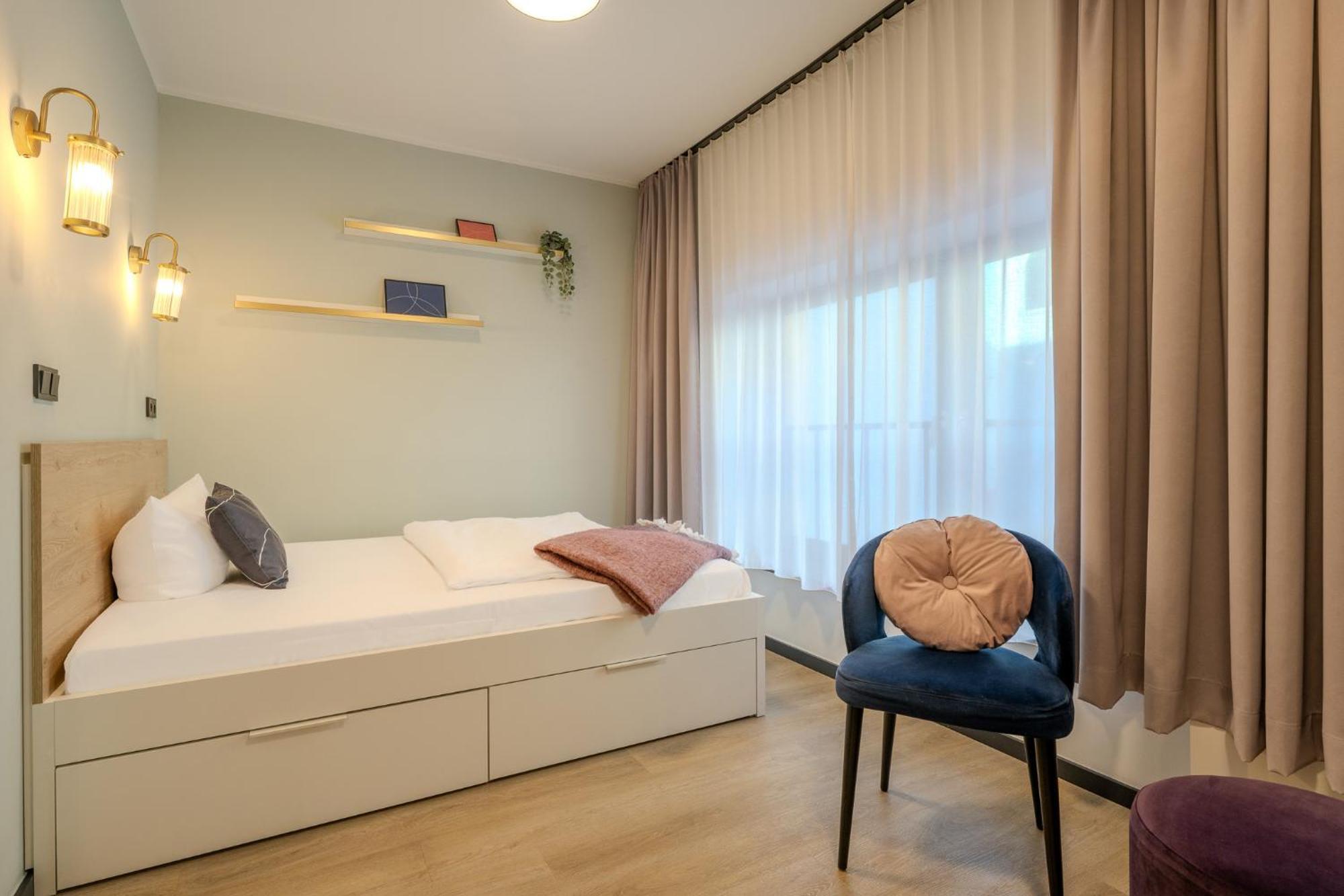 The Base Berlin One Hotel ภายนอก รูปภาพ