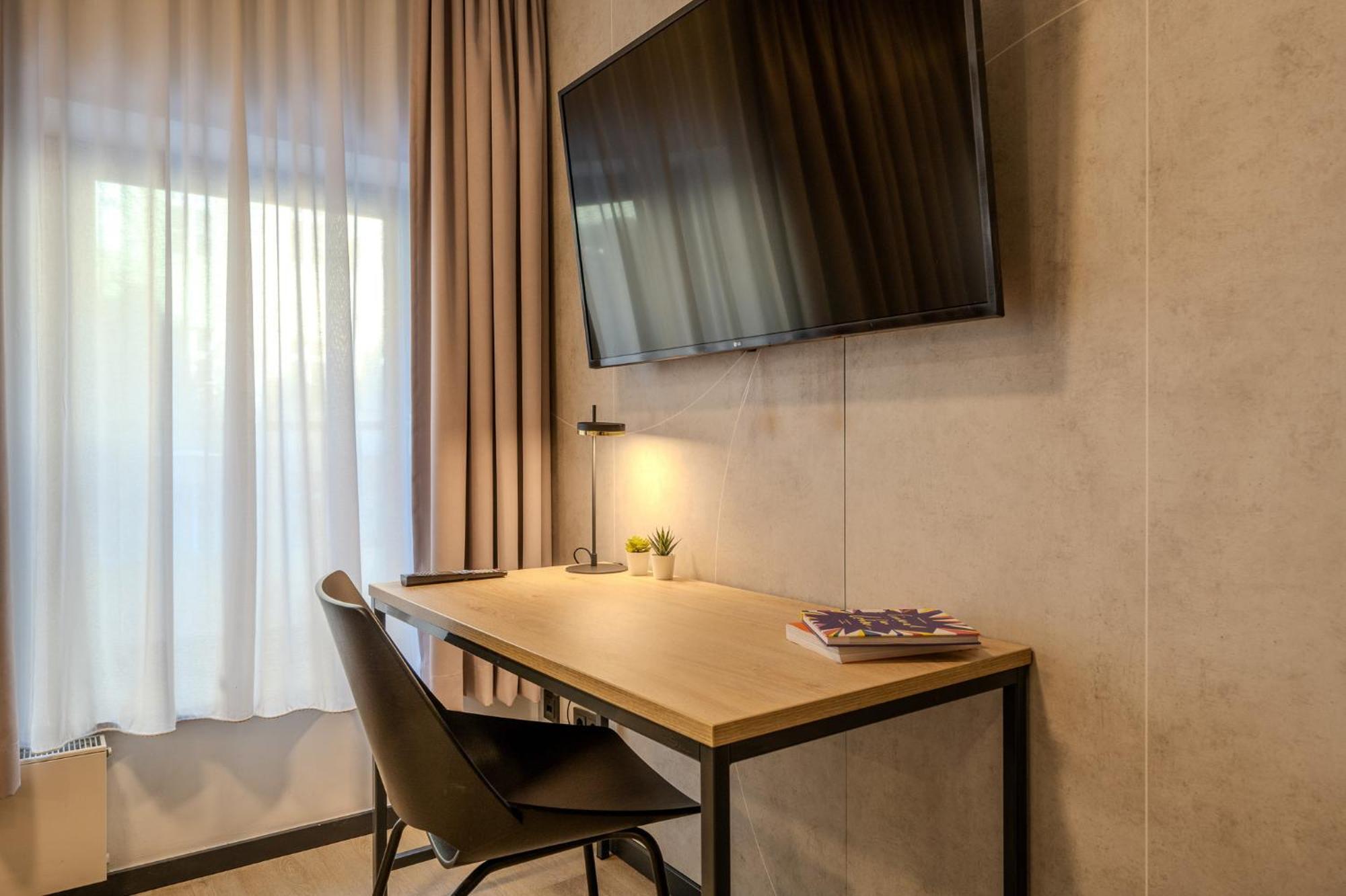 The Base Berlin One Hotel ภายนอก รูปภาพ