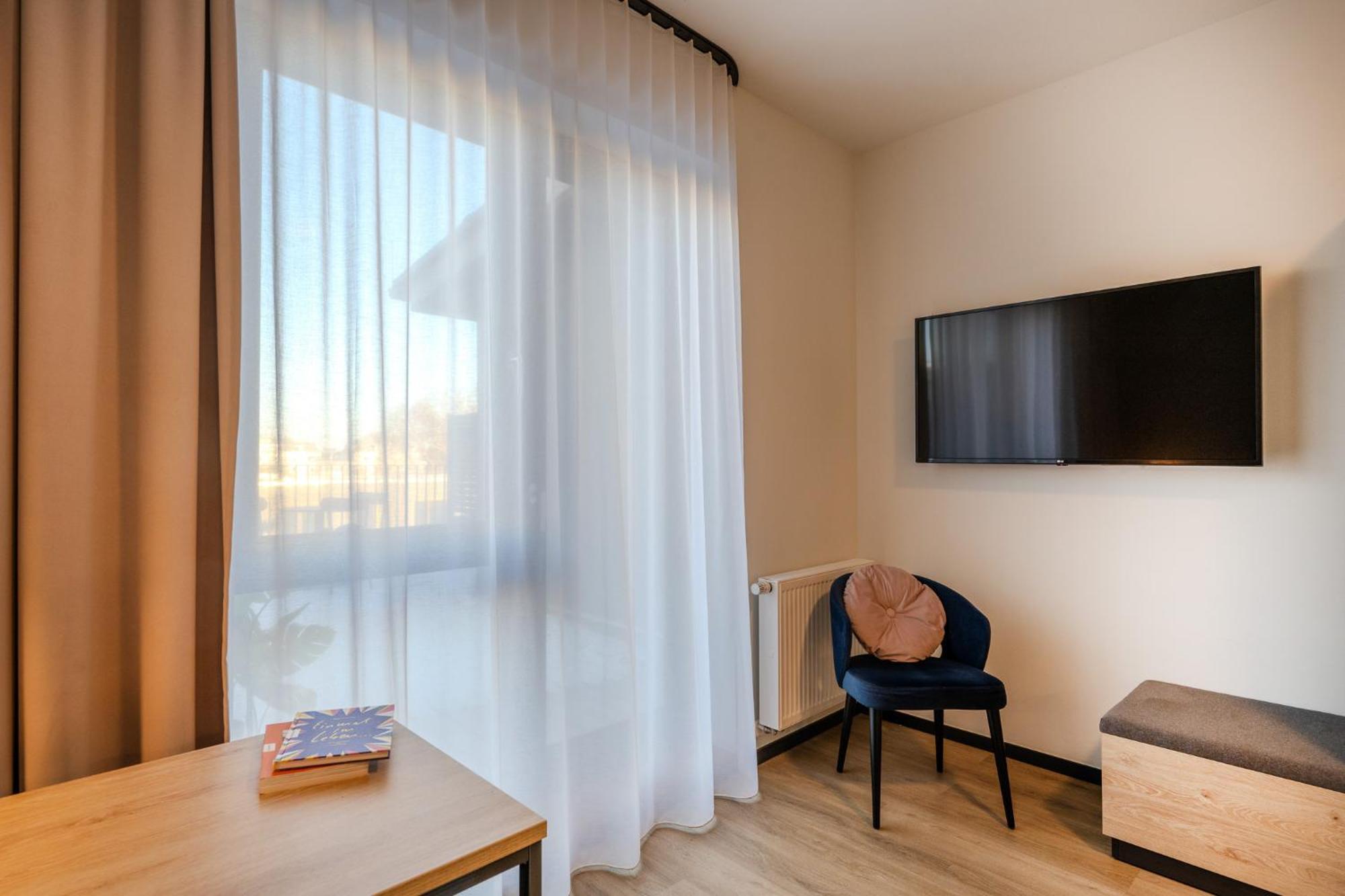 The Base Berlin One Hotel ภายนอก รูปภาพ