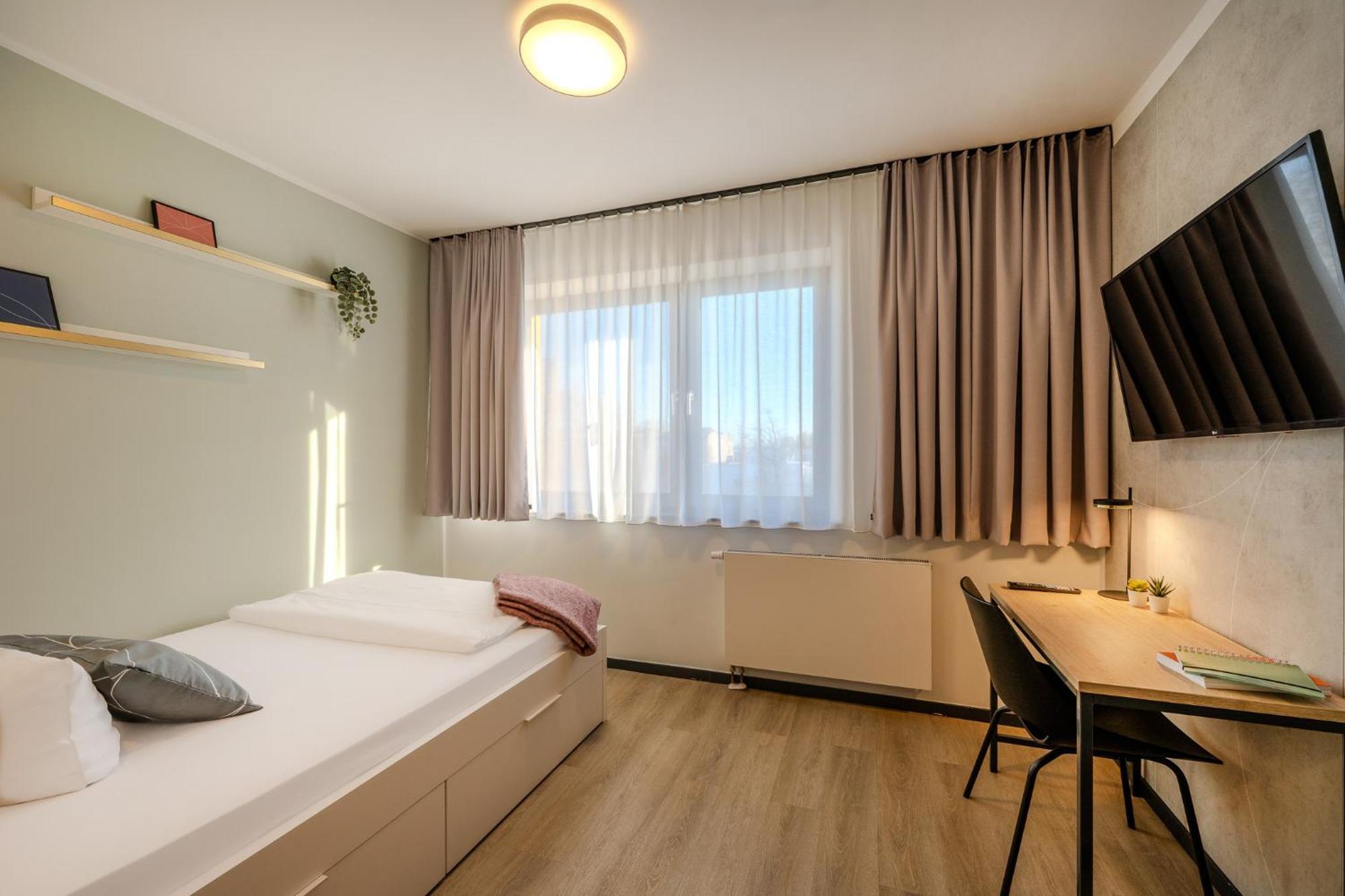 The Base Berlin One Hotel ภายนอก รูปภาพ