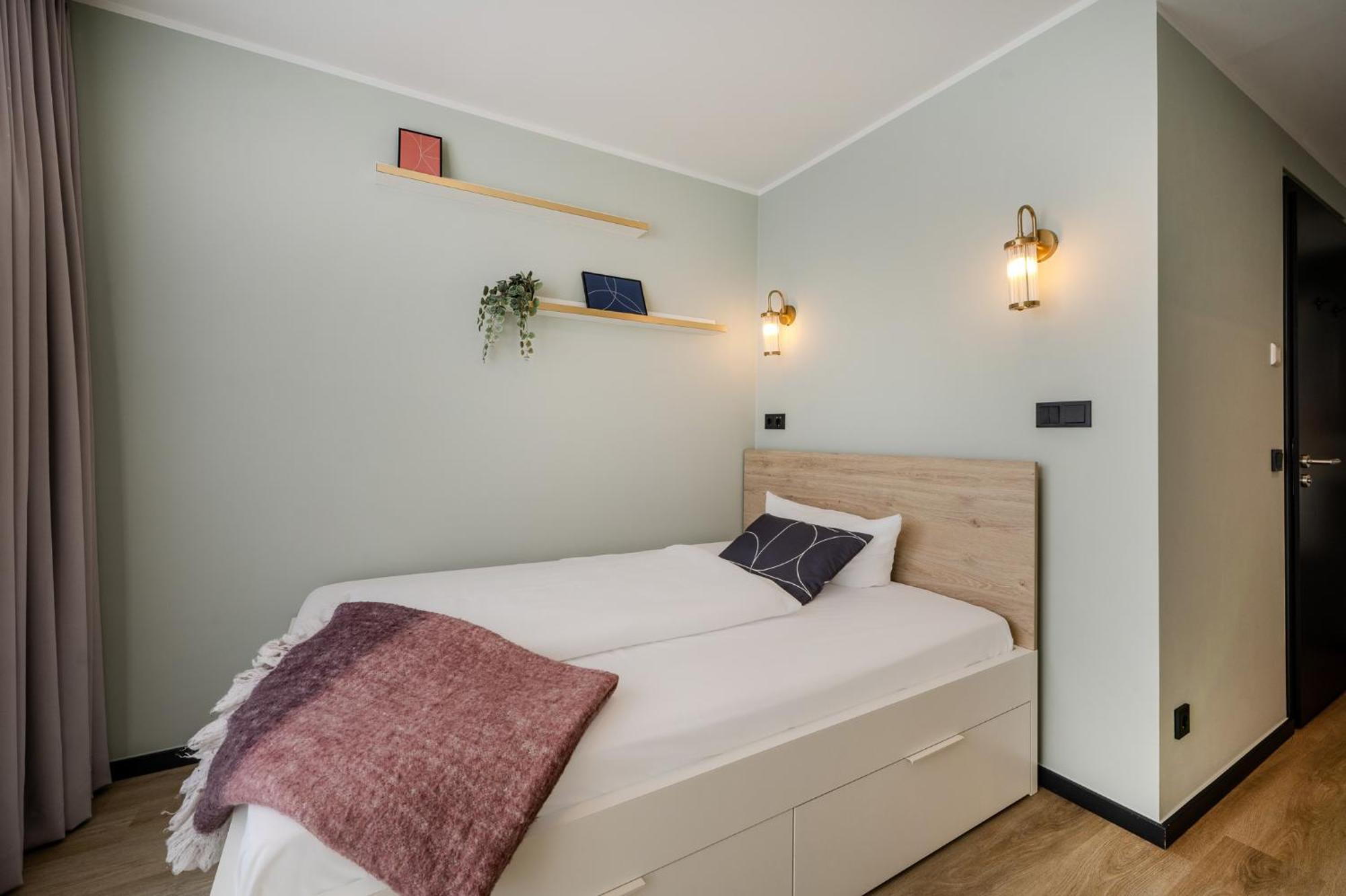 The Base Berlin One Hotel ภายนอก รูปภาพ