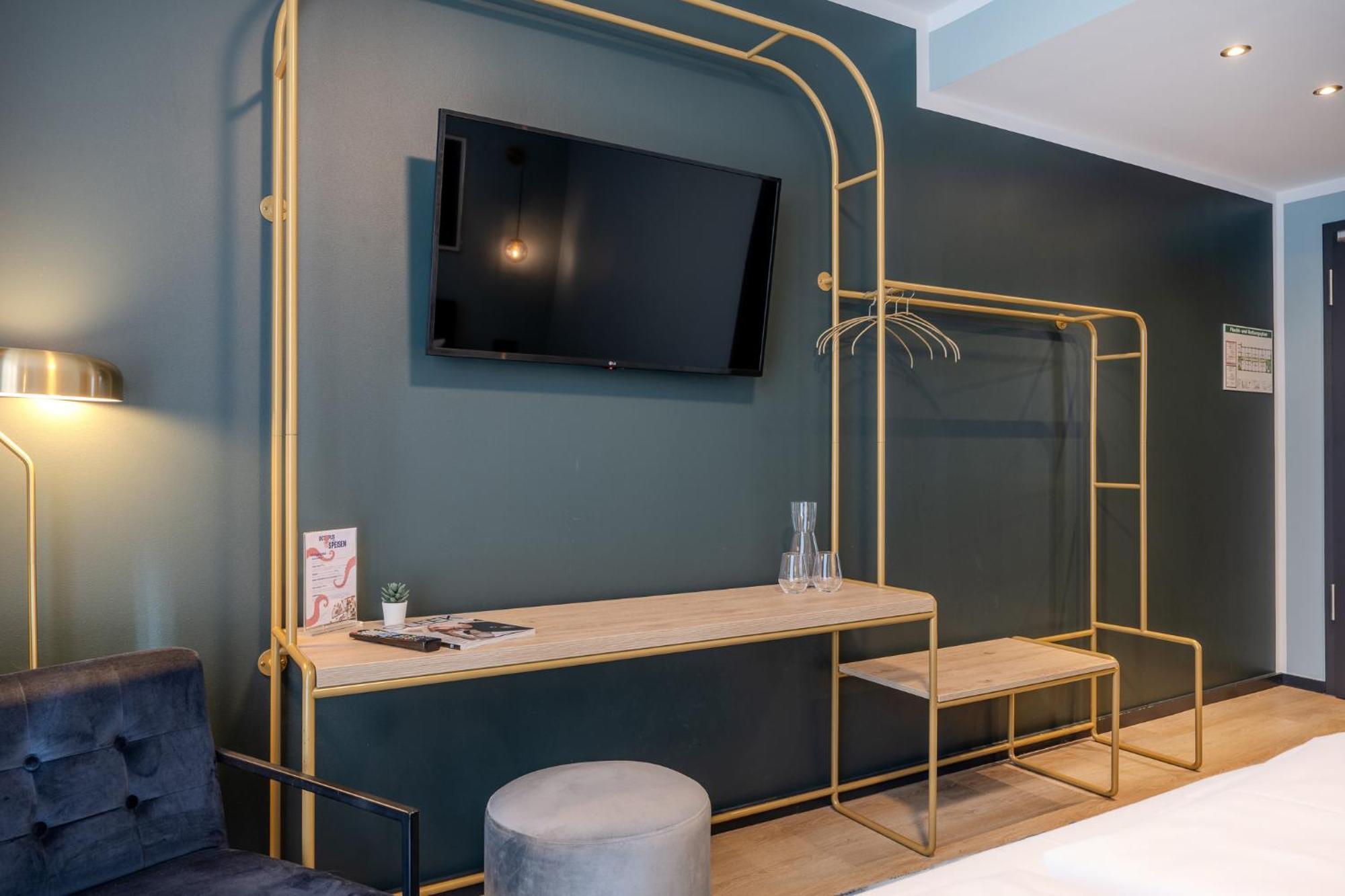 The Base Berlin One Hotel ภายนอก รูปภาพ